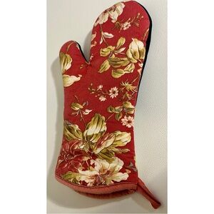 Waverly Floral Oven Mitt · Red Botanical Kitchen Mitt